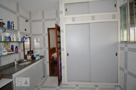 Casa à venda com 240m², 4 quartos e 2 vagasBanheiro da Suíte 1 do Segundo Piso