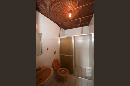 Casa à venda com 240m², 4 quartos e 2 vagasBanheiro da Churrasqueira