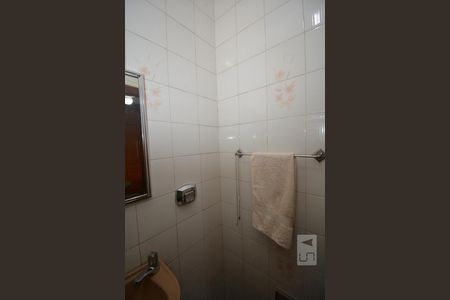 Casa à venda com 240m², 4 quartos e 2 vagasBanheiro da Suíte 2 do Segundo Piso