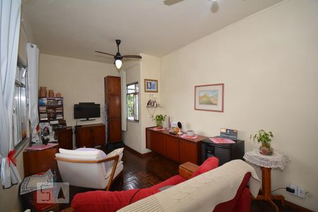 Casa à venda com 240m², 4 quartos e 2 vagasSala do Segundo Piso