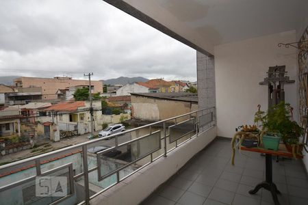 Casa à venda com 240m², 4 quartos e 2 vagasVaranda da Sala do Segundo Piso