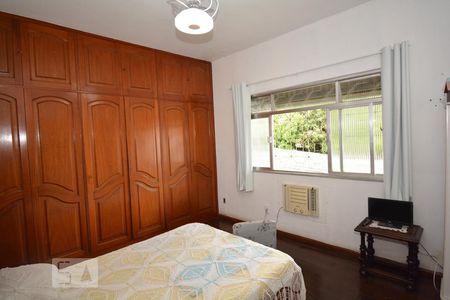 Casa à venda com 240m², 4 quartos e 2 vagasSuíte 1 do Segundo Piso