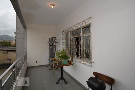 Casa à venda com 240m², 4 quartos e 2 vagasVaranda da Sala do Segundo Piso