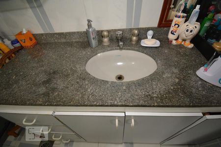 Casa à venda com 240m², 4 quartos e 2 vagasBanheiro da Suíte 1 do Segundo Piso