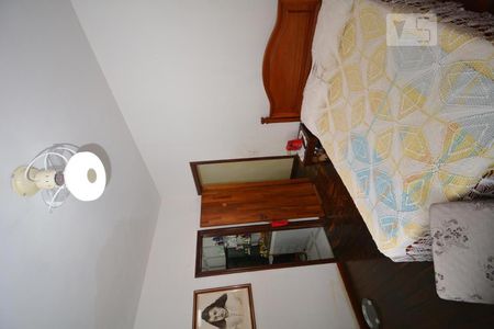 Casa à venda com 240m², 4 quartos e 2 vagasSuíte 1 do Segundo Piso