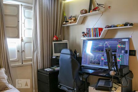 Apartamento à venda com 110m², 4 quartos e 2 vagasQuarto 3