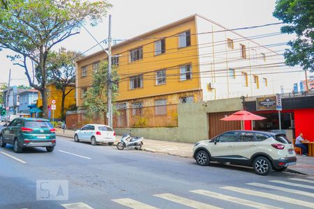 Apartamento à venda com 110m², 4 quartos e 2 vagasFachada