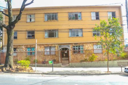 Apartamento à venda com 110m², 4 quartos e 2 vagasFachada