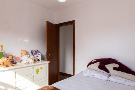 Casa à venda com 275m², 6 quartos e 4 vagas Casa à venda com 275m², 6 quartos e 4 vagasQuarto 4