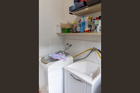 Casa à venda com 275m², 6 quartos e 4 vagas Casa à venda com 275m², 6 quartos e 4 vagasCasa 2 - Lavanderia