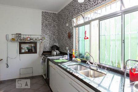 Casa à venda com 275m², 6 quartos e 4 vagas Casa à venda com 275m², 6 quartos e 4 vagasCozinha