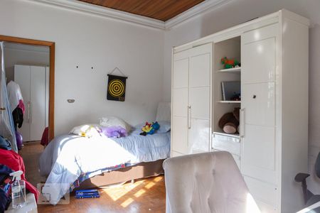 Casa à venda com 275m², 6 quartos e 4 vagas Casa à venda com 275m², 6 quartos e 4 vagasCasa 2 - Quarto 2