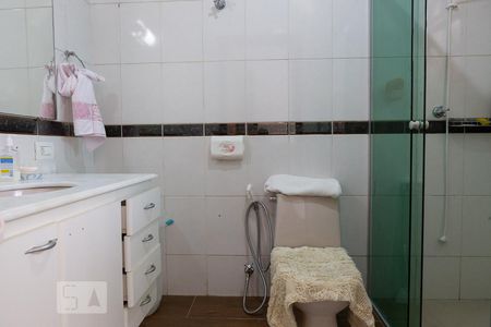 Casa à venda com 275m², 6 quartos e 4 vagas Casa à venda com 275m², 6 quartos e 4 vagasBanheiro da Suíte 1