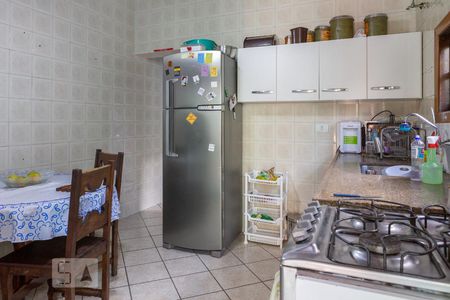 Casa à venda com 275m², 6 quartos e 4 vagas Casa à venda com 275m², 6 quartos e 4 vagasCasa 2 - Cozinha