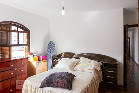 Casa à venda com 275m², 6 quartos e 4 vagas Casa à venda com 275m², 6 quartos e 4 vagasSuíte 1