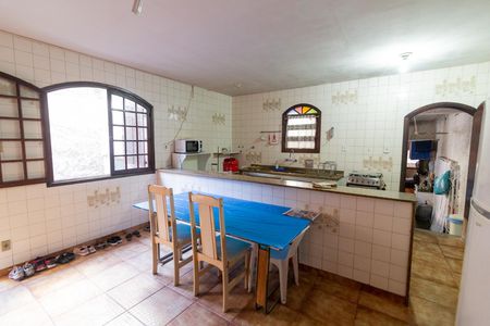 Casa à venda com 600m², 7 quartos e 2 vagas Casa à venda com 600m², 7 quartos e 2 vagasCozinha 1