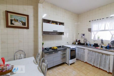 Casa à venda com 600m², 7 quartos e 2 vagas Casa à venda com 600m², 7 quartos e 2 vagasCozinha 4