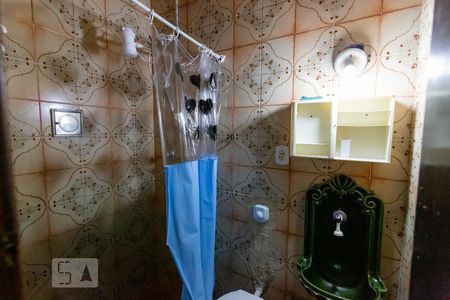 Casa à venda com 600m², 7 quartos e 2 vagas Casa à venda com 600m², 7 quartos e 2 vagasBanheiro 1