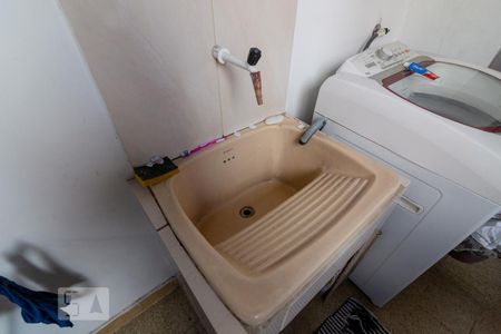 Casa à venda com 600m², 7 quartos e 2 vagas Casa à venda com 600m², 7 quartos e 2 vagasÁrea de Serviço