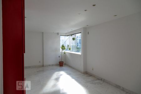 Sala de apartamento para alugar com 4 quartos, 150m² em Funcionários, Belo Horizonte