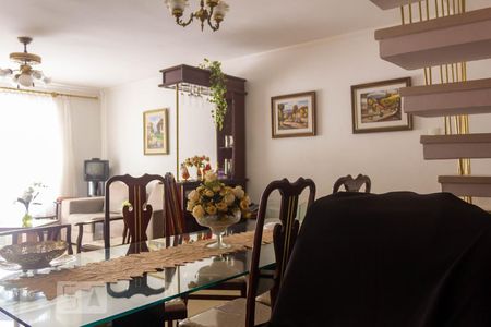 Casa de condomínio à venda com 100m², 2 quartos e 1 vaga Casa de condomínio à venda com 100m², 2 quartos e 1 vagaSala de Jantar