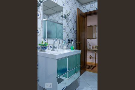 Casa de condomínio à venda com 100m², 2 quartos e 1 vaga Casa de condomínio à venda com 100m², 2 quartos e 1 vagaBanheiro