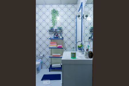 Casa de condomínio à venda com 100m², 2 quartos e 1 vaga Casa de condomínio à venda com 100m², 2 quartos e 1 vagaBanheiro