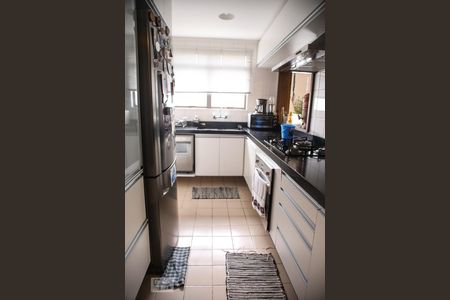 Apartamento à venda com 98m², 2 quartos e 1 vaga Apartamento à venda com 98m², 2 quartos e 1 vagaCozinha