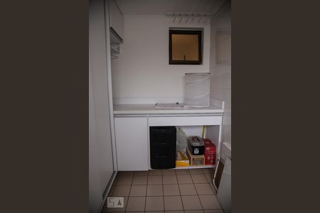 Apartamento à venda com 98m², 2 quartos e 1 vaga Apartamento à venda com 98m², 2 quartos e 1 vagaÁrea de serviço