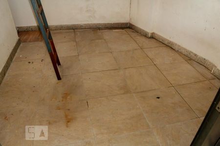 Casa à venda com 300m², 4 quartos e sem vaga Casa à venda com 300m², 4 quartos e sem vagavaranda do segundo andar