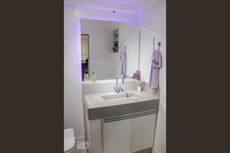 Casa à venda com 300m², 4 quartos e sem vaga Casa à venda com 300m², 4 quartos e sem vagabanheiro social