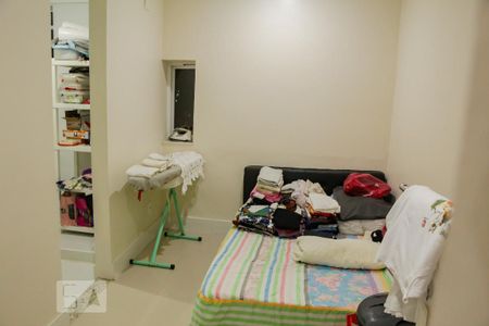 Casa à venda com 300m², 4 quartos e sem vaga Casa à venda com 300m², 4 quartos e sem vagaquarto 3 suíte