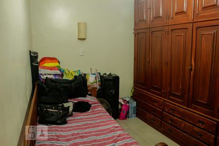 Casa à venda com 300m², 4 quartos e sem vaga Casa à venda com 300m², 4 quartos e sem vagaquarto 1