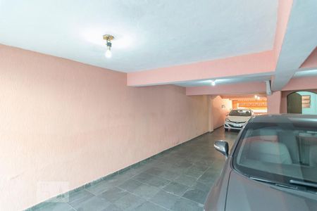 Casa à venda com 235m², 4 quartos e 5 vagas Casa à venda com 235m², 4 quartos e 5 vagasGaragem