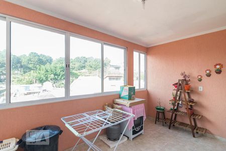 Casa à venda com 235m², 4 quartos e 5 vagas Casa à venda com 235m², 4 quartos e 5 vagasÁrea de Serviço