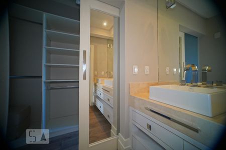 Casa à venda com 500m², 5 quartos e 5 vagasSuite Master