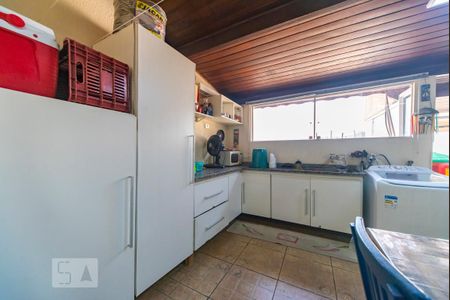 Apartamento à venda com 192m², 3 quartos e 2 vagas Apartamento à venda com 192m², 3 quartos e 2 vagasÁrea de Serviço