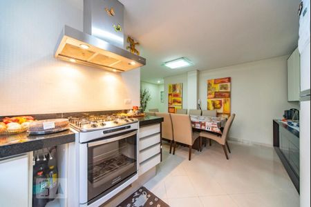 Apartamento à venda com 192m², 3 quartos e 2 vagas Apartamento à venda com 192m², 3 quartos e 2 vagasCozinha