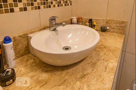 Apartamento à venda com 192m², 3 quartos e 2 vagas Apartamento à venda com 192m², 3 quartos e 2 vagasPia