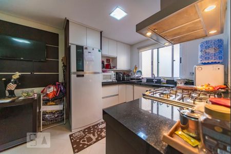Apartamento à venda com 192m², 3 quartos e 2 vagas Apartamento à venda com 192m², 3 quartos e 2 vagasCozinha