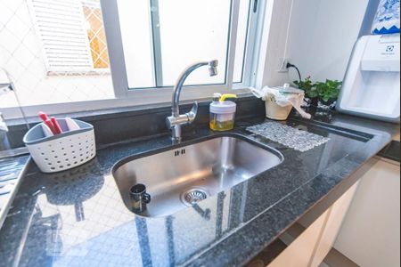 Apartamento à venda com 192m², 3 quartos e 2 vagas Apartamento à venda com 192m², 3 quartos e 2 vagasPia