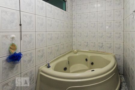 Casa à venda com 118m², 2 quartos e 2 vagas Casa à venda com 118m², 2 quartos e 2 vagasBanheiro