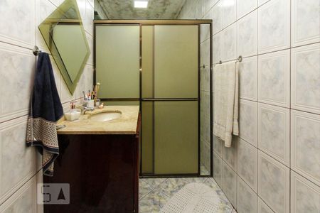 Casa à venda com 118m², 2 quartos e 2 vagas Casa à venda com 118m², 2 quartos e 2 vagasBanheiro