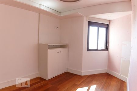 Apartamento à venda com 229m², 4 quartos e 3 vagas Apartamento à venda com 229m², 4 quartos e 3 vagasQuarto 2