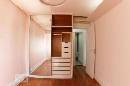 Apartamento à venda com 229m², 4 quartos e 3 vagas Apartamento à venda com 229m², 4 quartos e 3 vagasQuarto 2