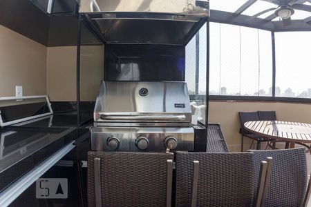 Apartamento à venda com 229m², 4 quartos e 3 vagas Apartamento à venda com 229m², 4 quartos e 3 vagasChurrasqueira