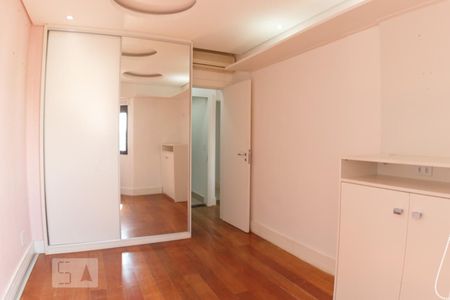 Apartamento à venda com 229m², 4 quartos e 3 vagas Apartamento à venda com 229m², 4 quartos e 3 vagasQuarto 2