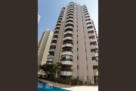 Apartamento à venda com 229m², 4 quartos e 3 vagas Apartamento à venda com 229m², 4 quartos e 3 vagasFachada