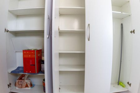 Apartamento à venda com 229m², 4 quartos e 3 vagas Apartamento à venda com 229m², 4 quartos e 3 vagasÁrea de Serviço