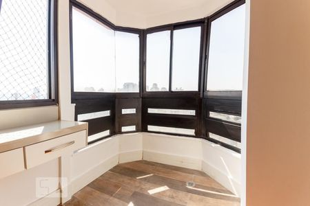 Apartamento à venda com 229m², 4 quartos e 3 vagas Apartamento à venda com 229m², 4 quartos e 3 vagasSuite